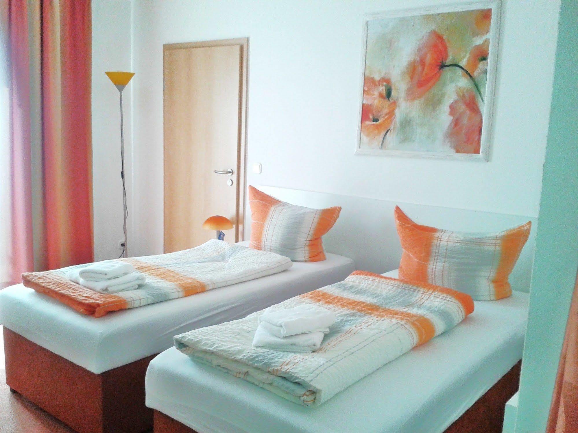 Hotel Ackermann Riedstadt Ngoại thất bức ảnh