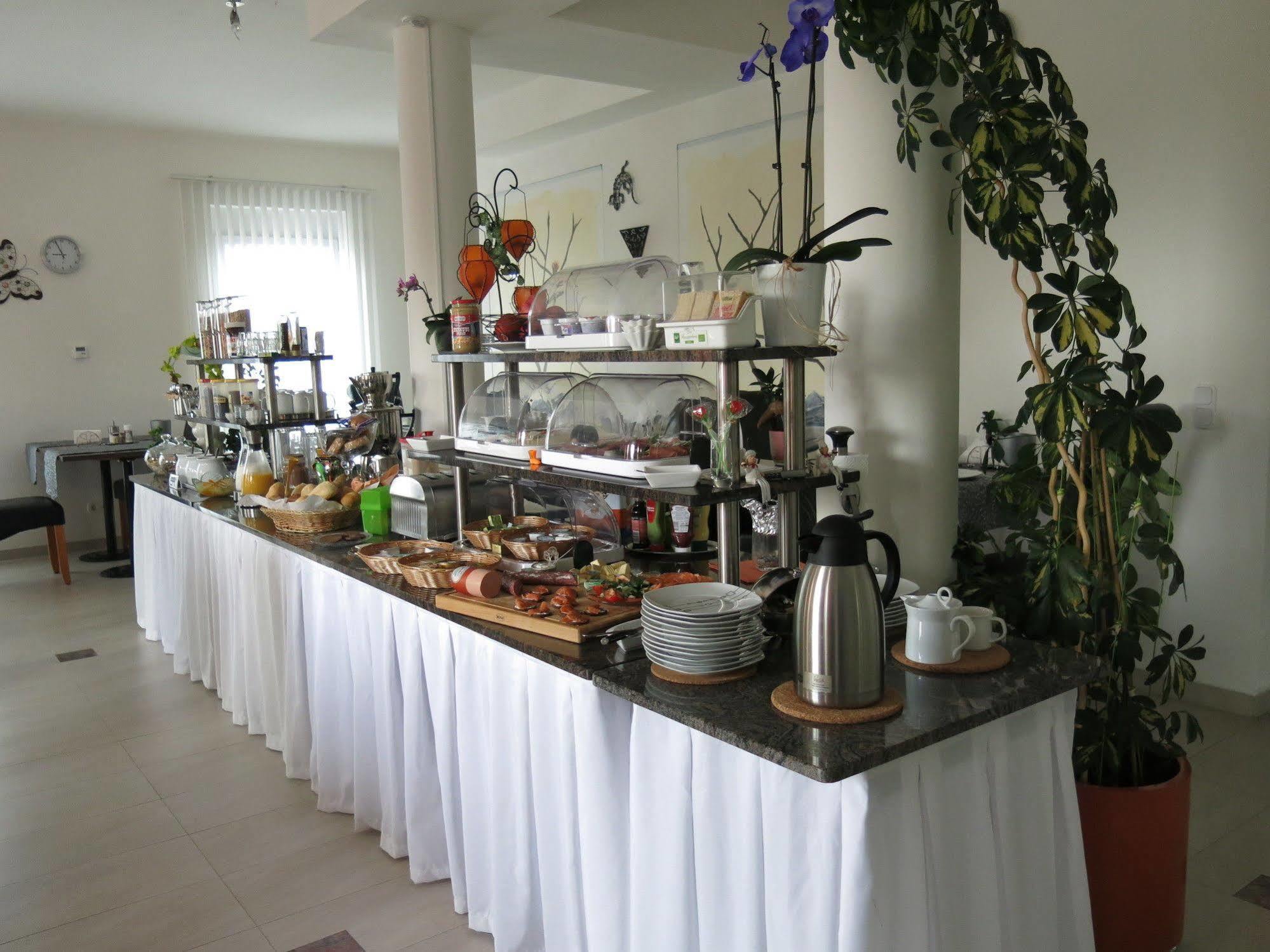 Hotel Ackermann Riedstadt Ngoại thất bức ảnh