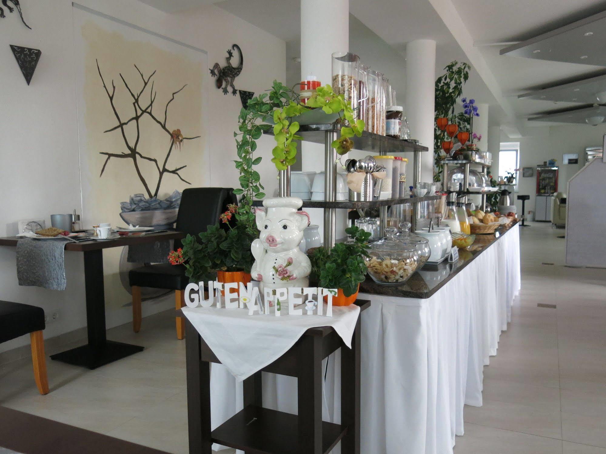 Hotel Ackermann Riedstadt Ngoại thất bức ảnh