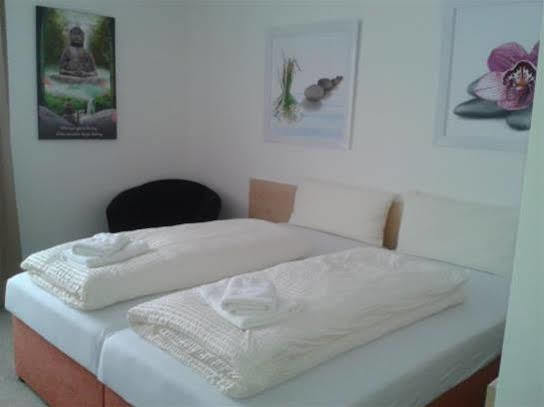 Hotel Ackermann Riedstadt Ngoại thất bức ảnh
