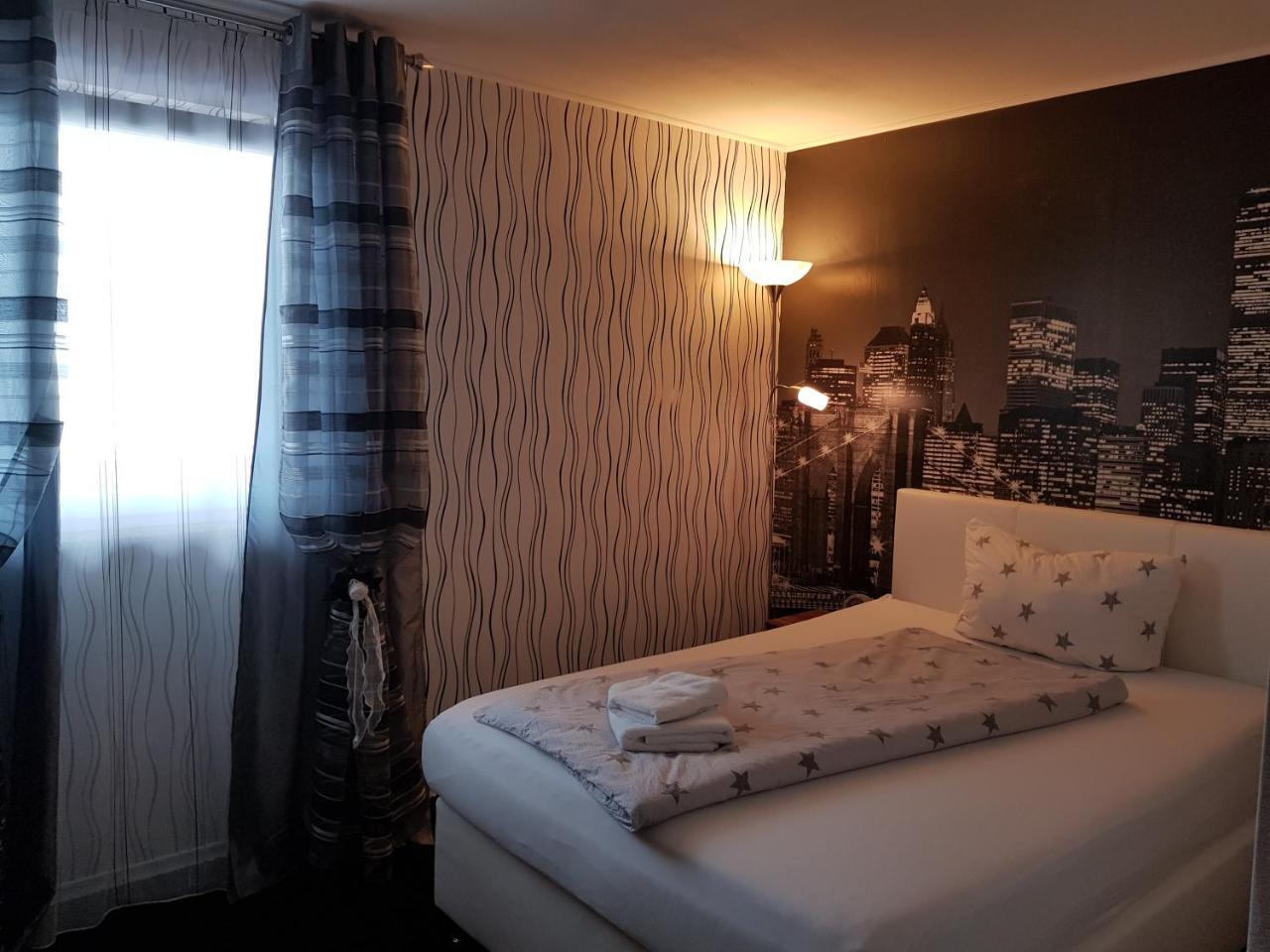 Hotel Ackermann Riedstadt Ngoại thất bức ảnh