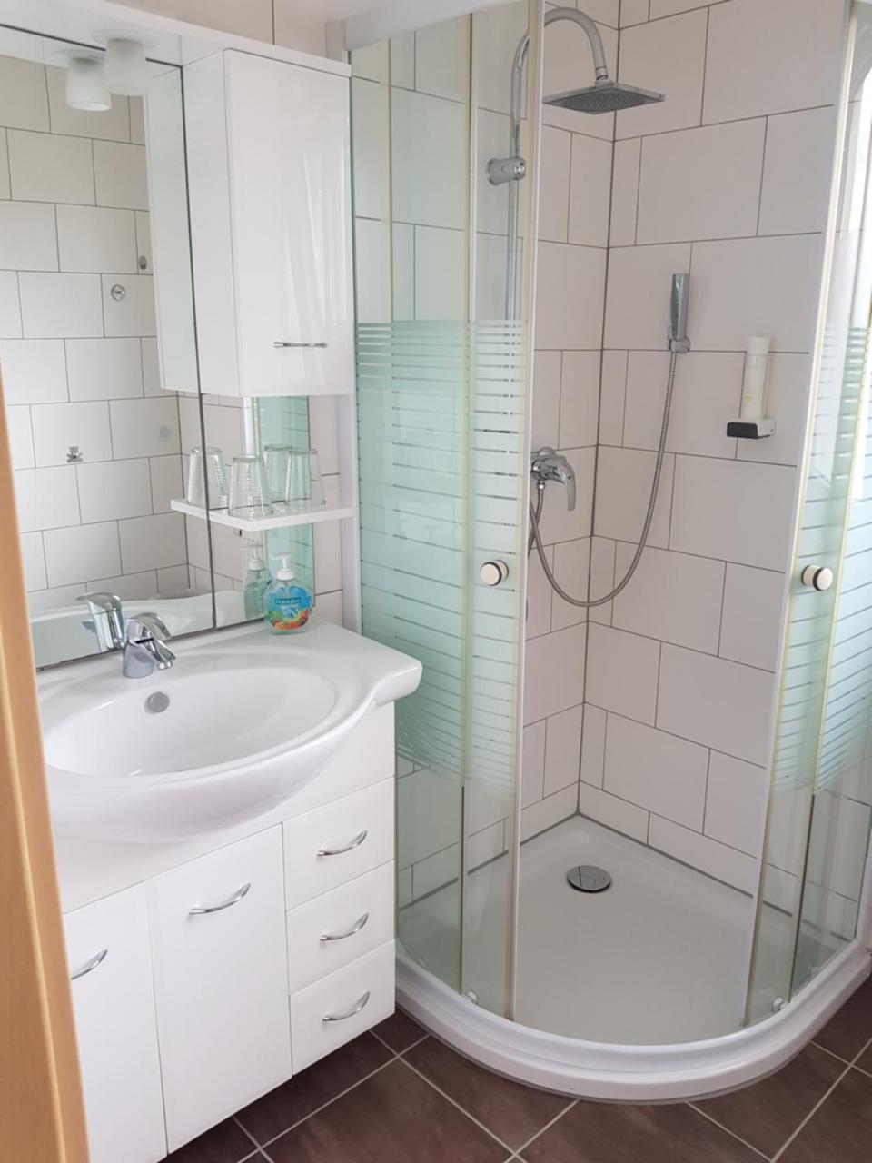 Hotel Ackermann Riedstadt Ngoại thất bức ảnh